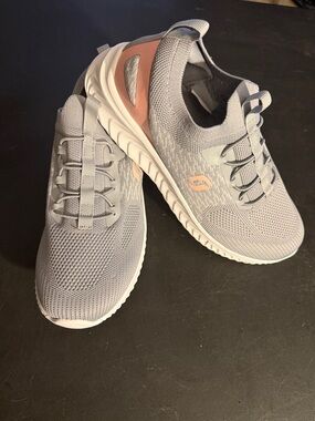 STQ Women's Light Gray Knit Slip-On Walking Sneakers with Blush Accents